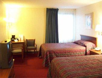 Rodeway Inn Little Falls Екстериор снимка
