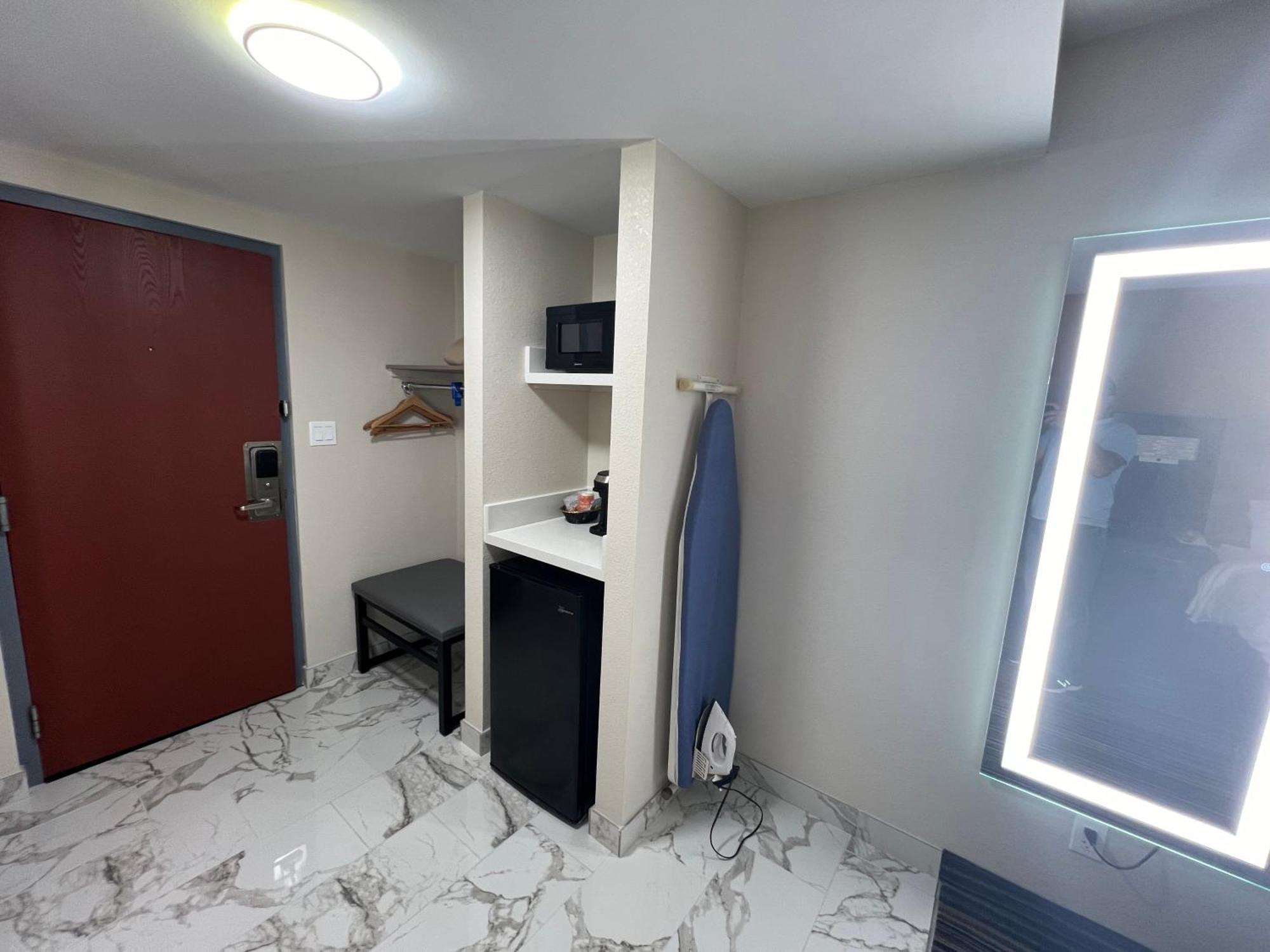 Rodeway Inn Little Falls Екстериор снимка